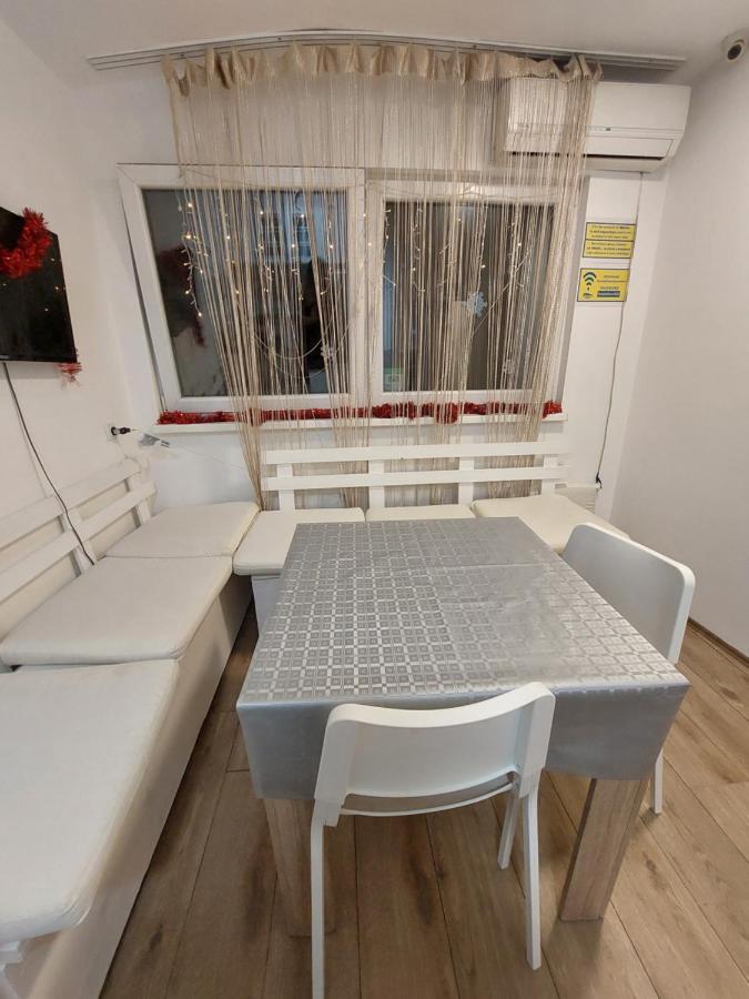בלגרד Hostel Inn Downtown מראה חיצוני תמונה