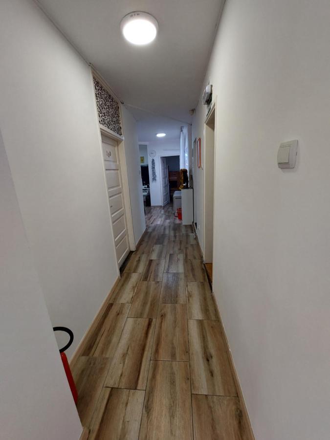 בלגרד Hostel Inn Downtown מראה חיצוני תמונה
