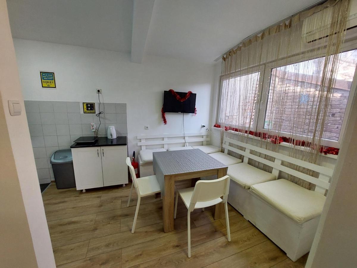 בלגרד Hostel Inn Downtown מראה חיצוני תמונה