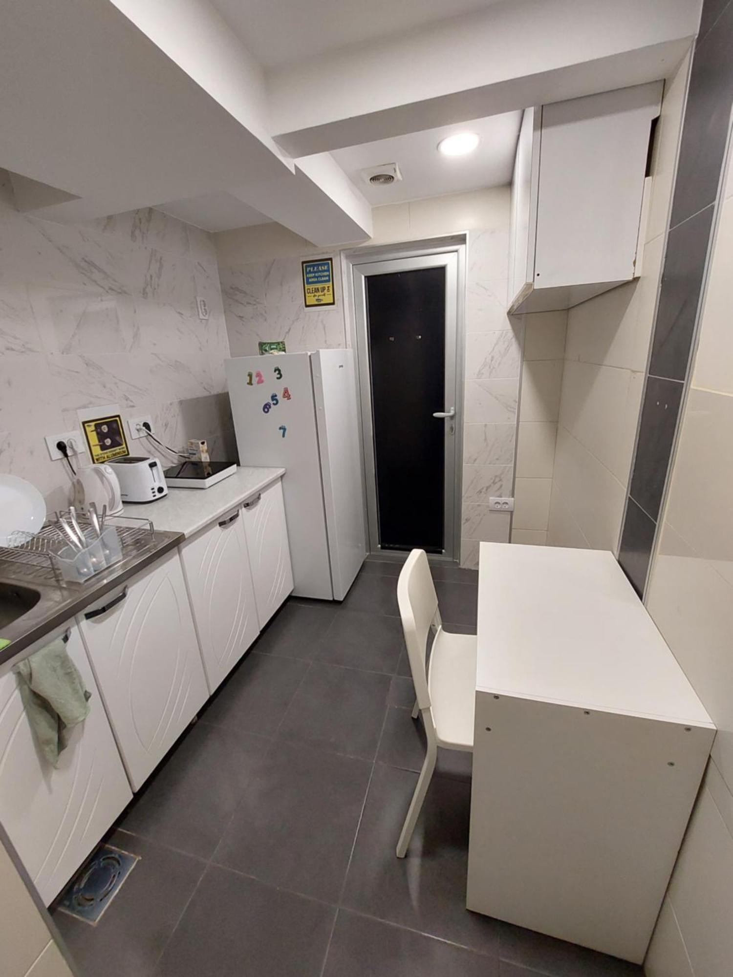 בלגרד Hostel Inn Downtown חדר תמונה